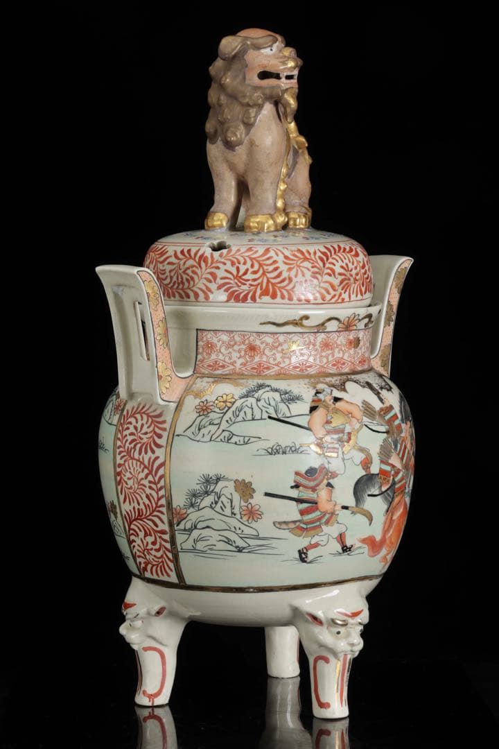 薩摩焼 丸十字家紋 金襴手色絵金彩 武者人物図 獅子摘 三足香炉 特大62cm