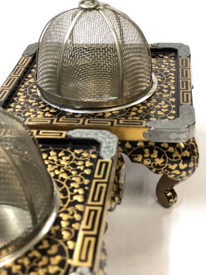 雛道具　金蒔絵　木製　ミニ火鉢　唐草模様　アンティーク　御殿火鉢