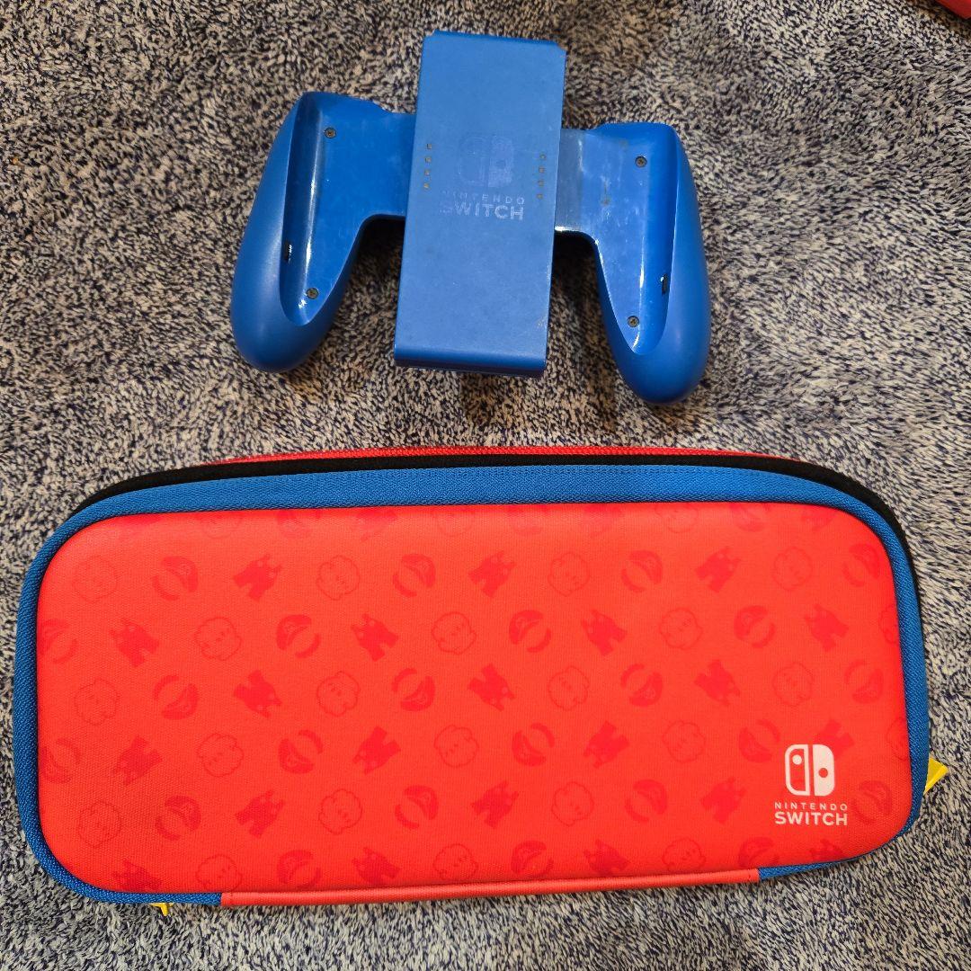 レッド Nintendo Switch 本体　中古