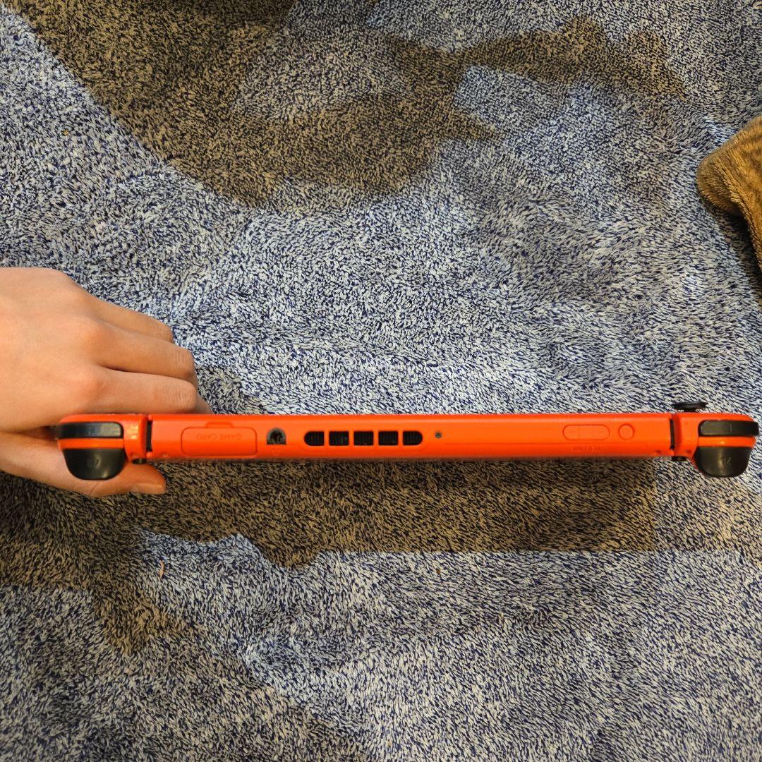 レッド Nintendo Switch 本体　中古