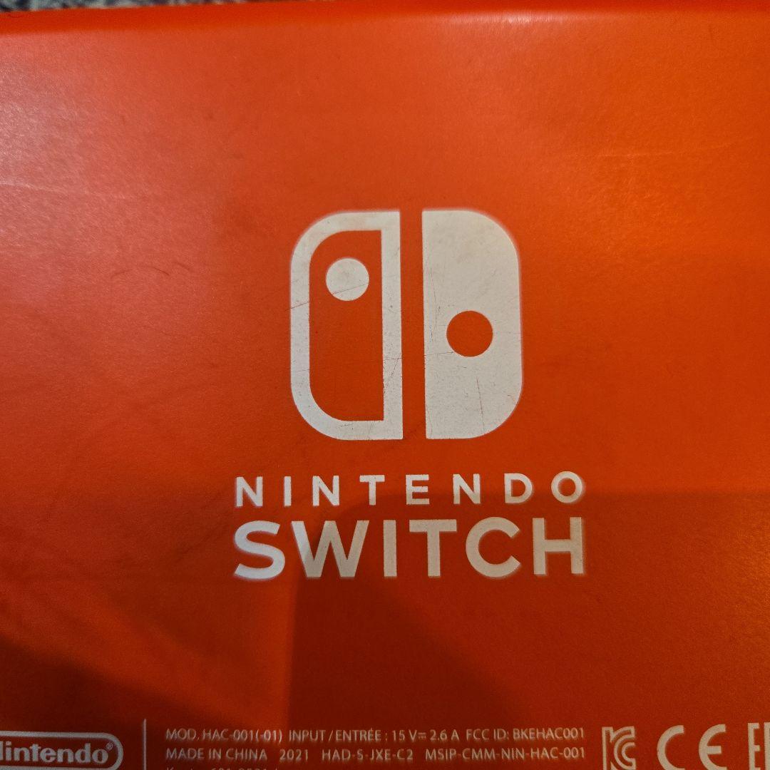 レッド Nintendo Switch 本体　中古
