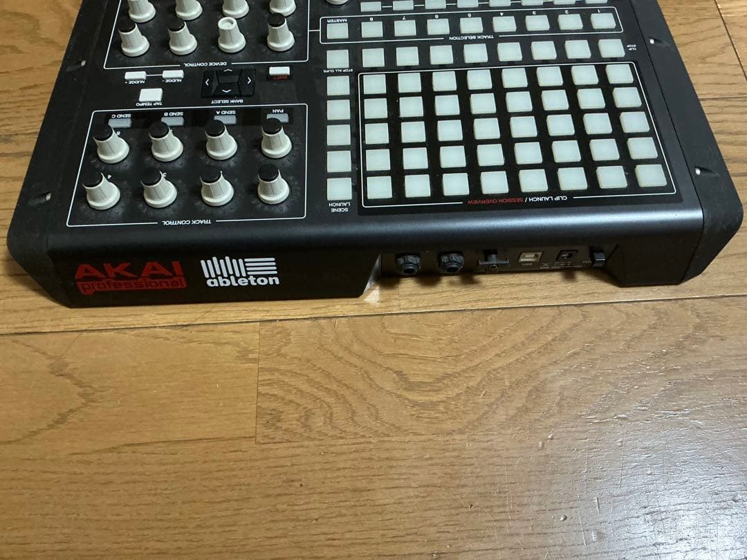 最終値下げAKAI Professional APC40 MIDIコントローラー