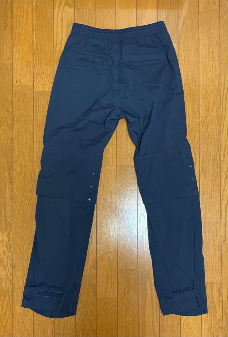 新品テーラーメイド　レインウェアМ