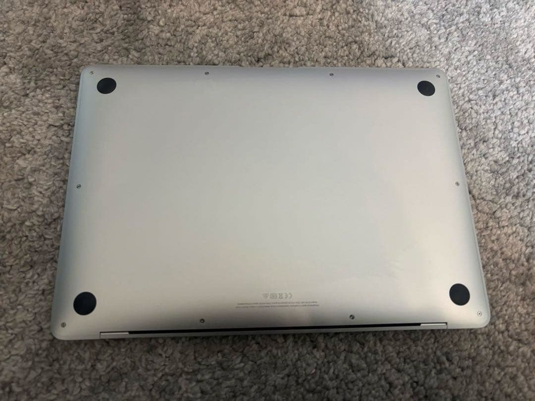 動作良好　MacBook Air 13.3 2020/8GB/シルバー