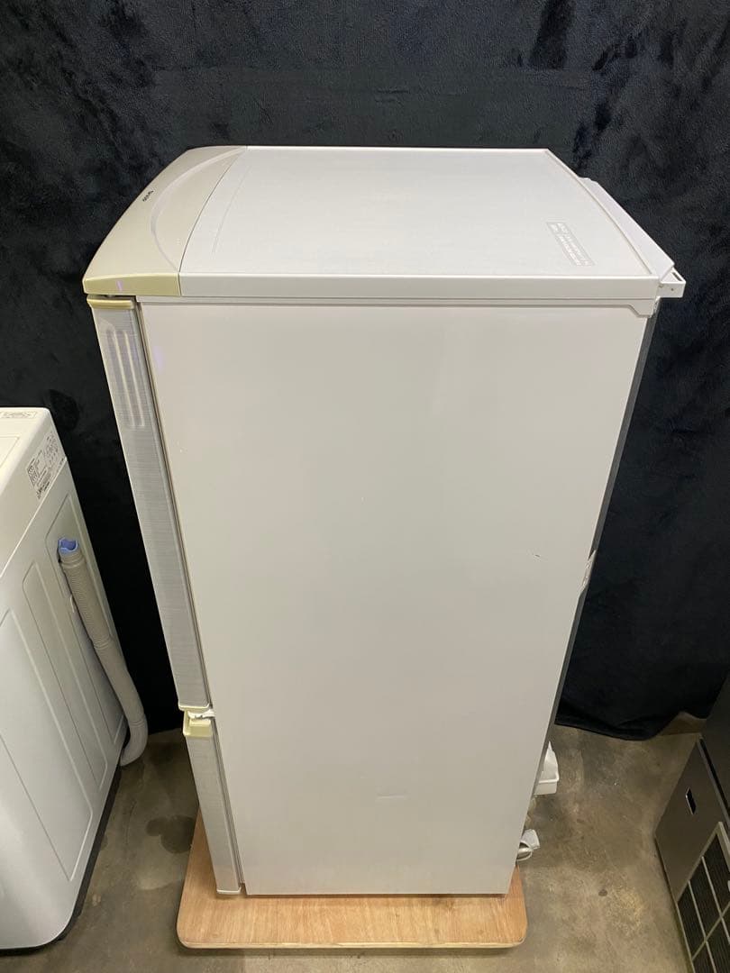 SHARPノンフロン冷凍冷蔵庫137L2014年製SJ-14Y-S除菌・清掃済み