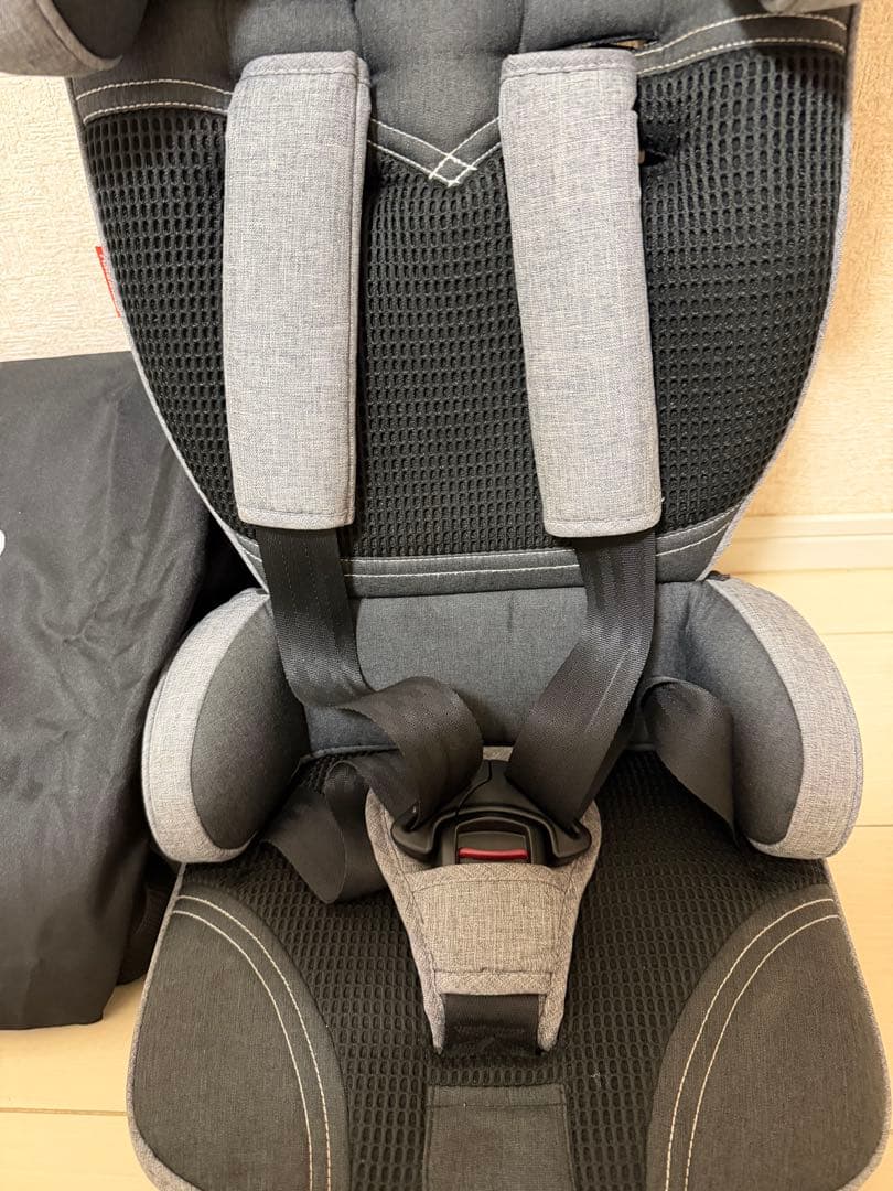 日本育児　トラベルベスト evo グレー