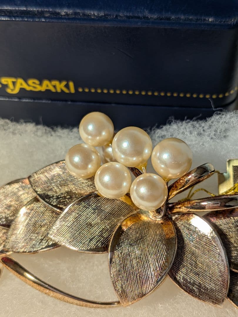 【極美品/希少】TASAKI タサキ 貝パール ブローチ 最高級ケース付 大ぶり