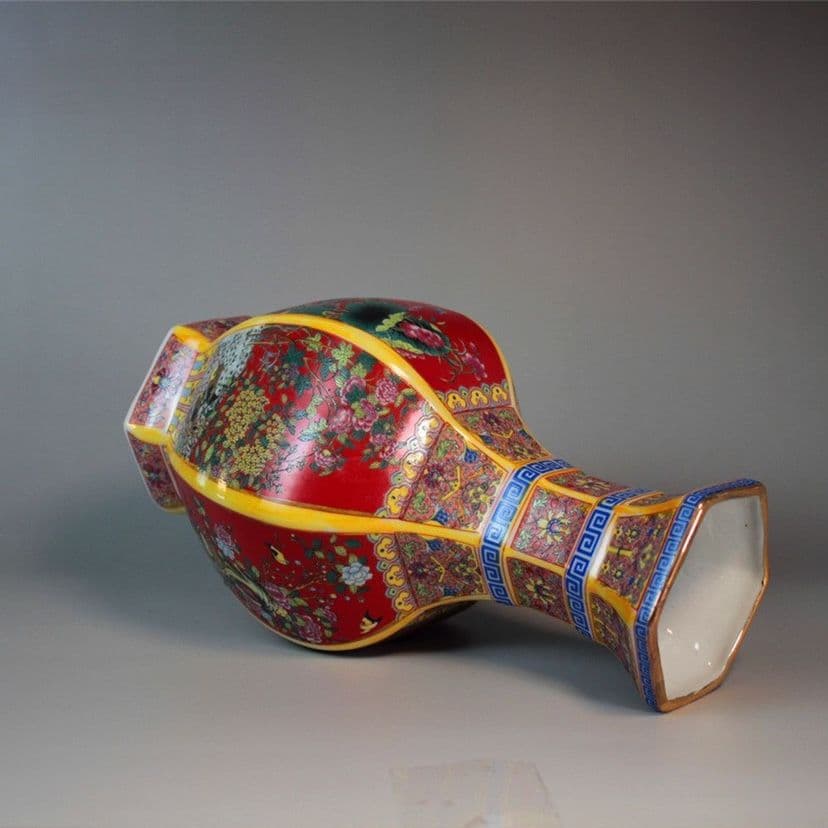 蒔絵琺瑯の六方花瓶 景徳鎮 陶磁器 装飾品 現代工芸品 美術品 置物