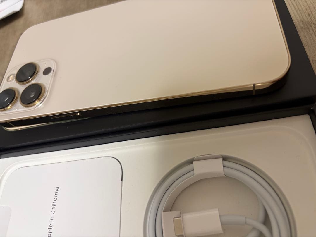 iPhone 13 pro max ゴールド　128GB