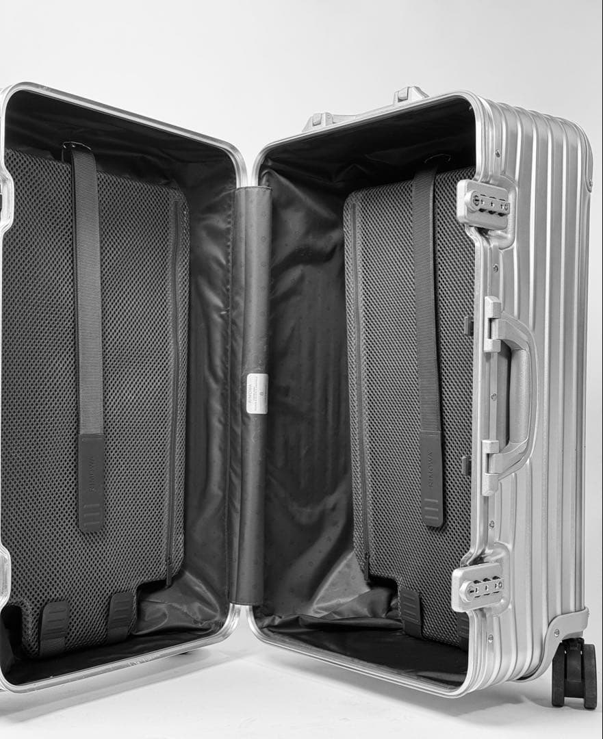 生涯保証 RIMOWAオリジナルトランクS 66Lスーツケース