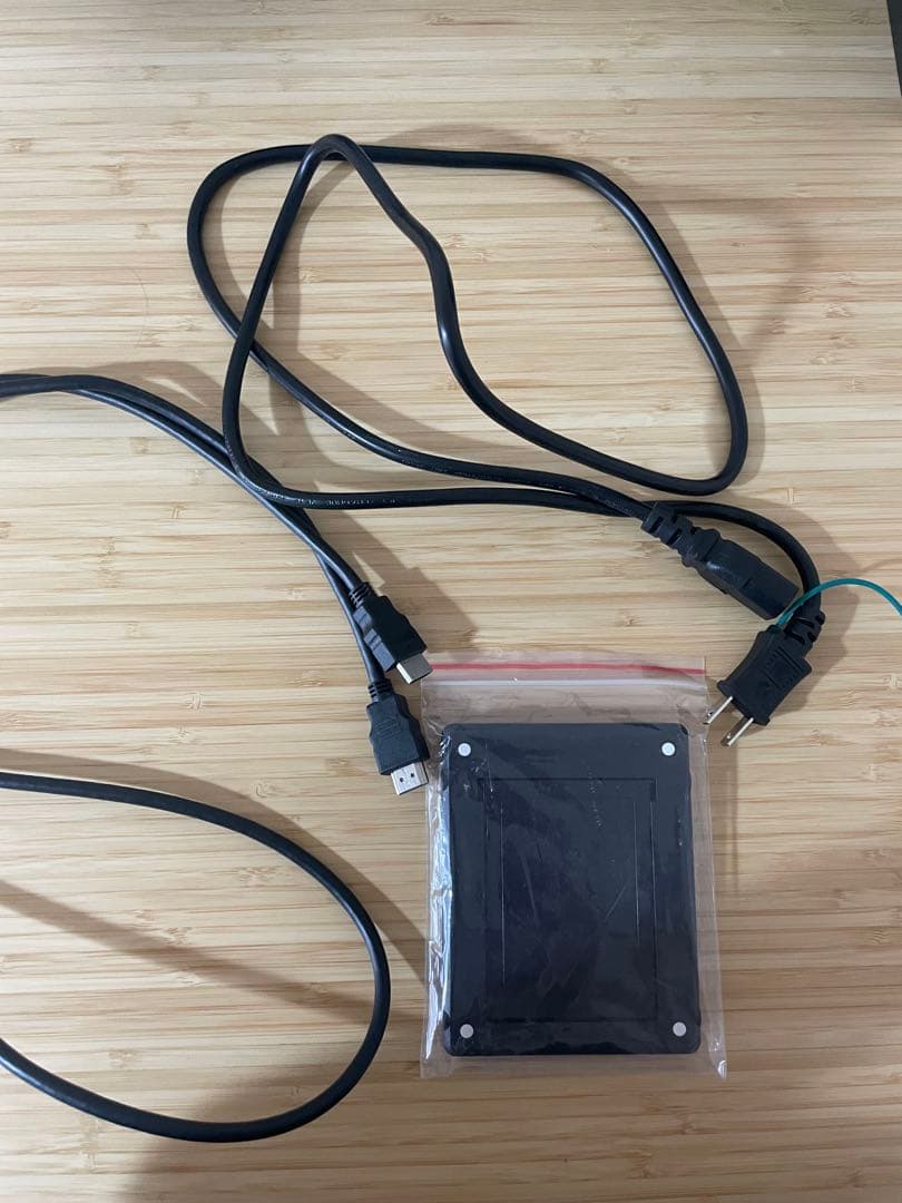 INNOCN 27C1U-D 27インチ 4Kモニター　(モニターライト付き)