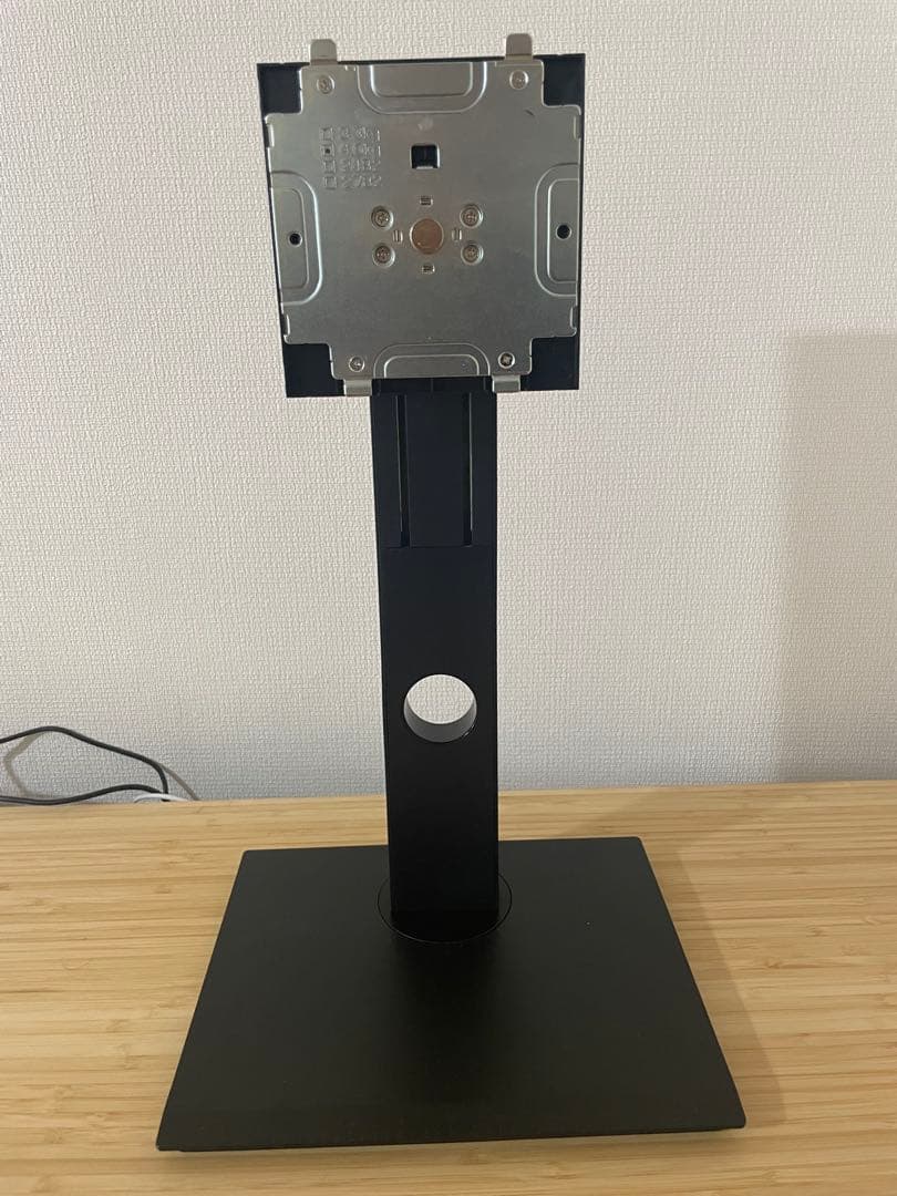 INNOCN 27C1U-D 27インチ 4Kモニター　(モニターライト付き)