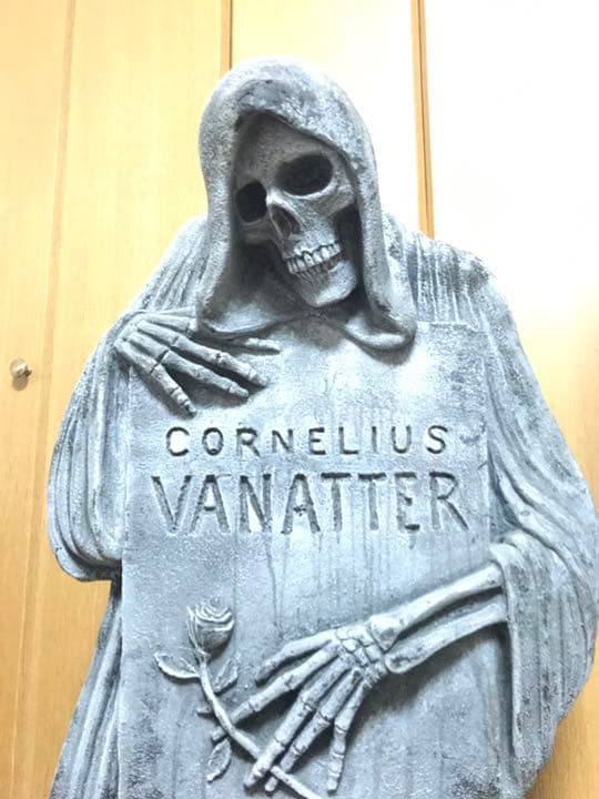 ハロウィン　コーネリアス墓石