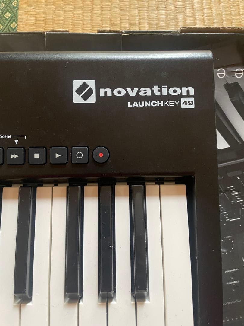 Novation Launchkey 49 MIDIキーボード