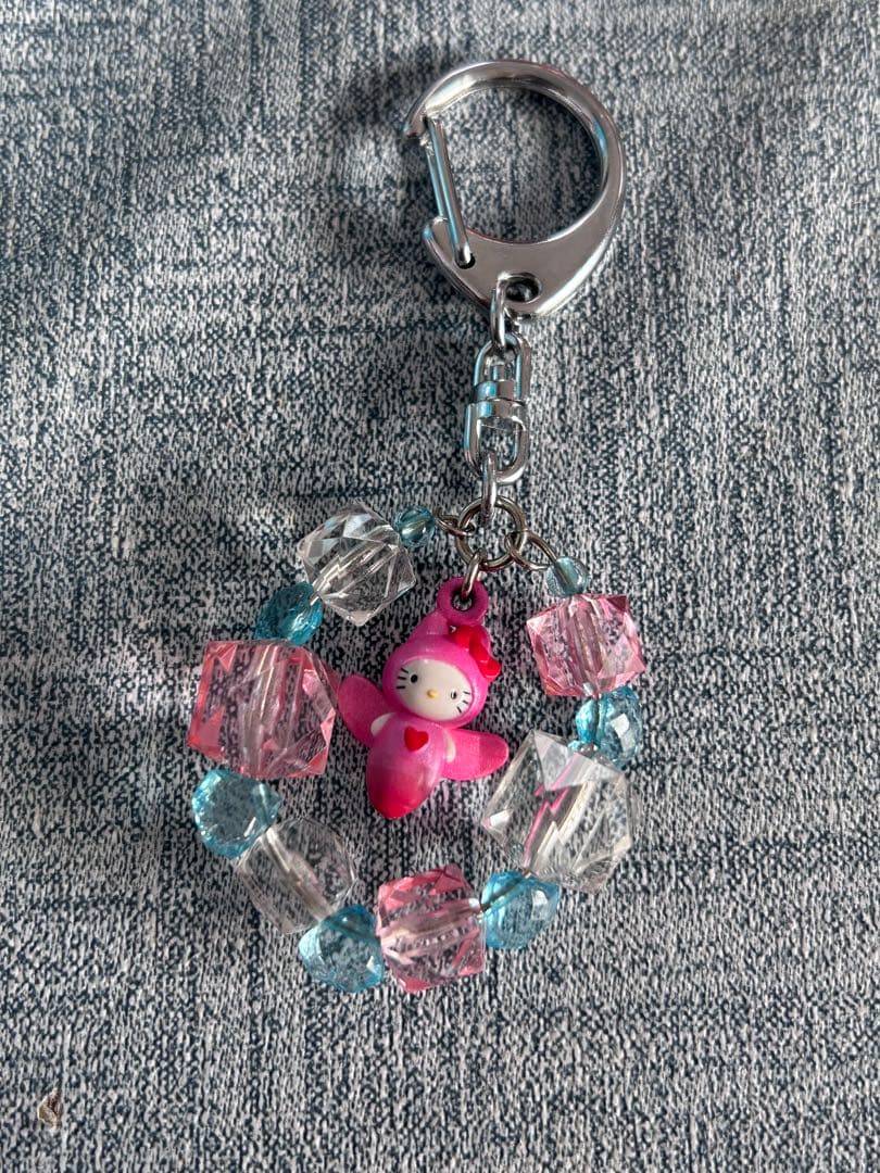 新品希少レア！ ハローキティクリオネver. キーホルダー