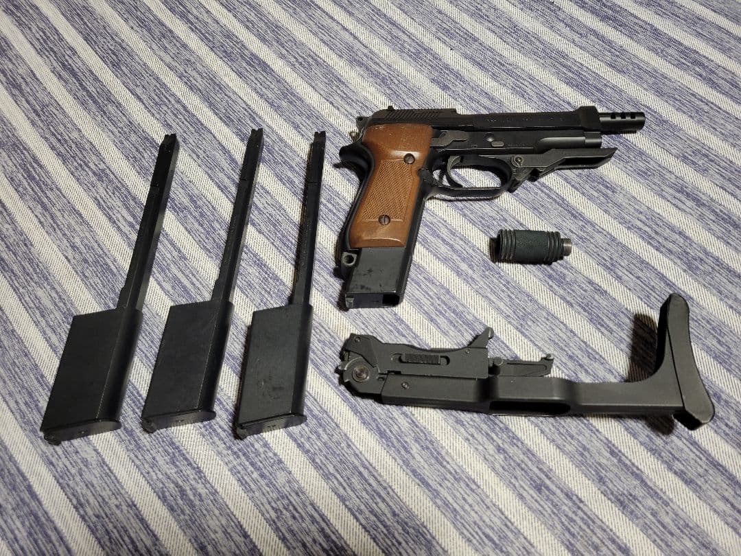 東京マルイ 電動ハンドガン　ベレッタ M93R