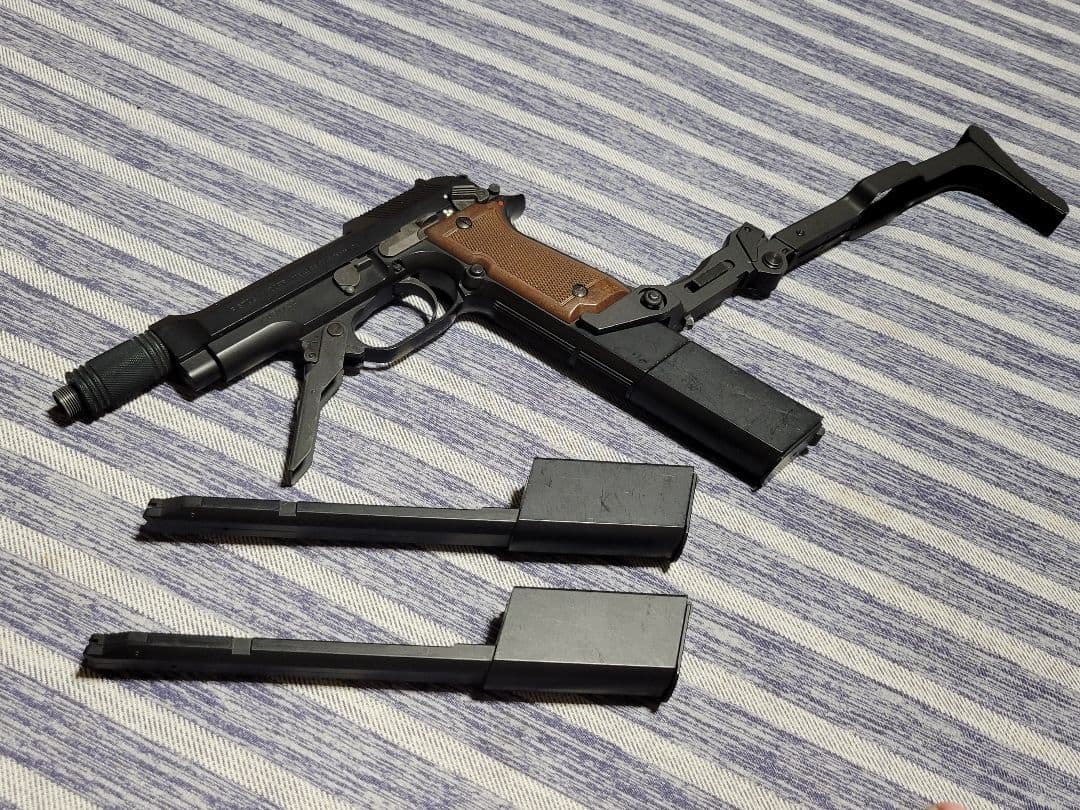 東京マルイ 電動ハンドガン　ベレッタ M93R