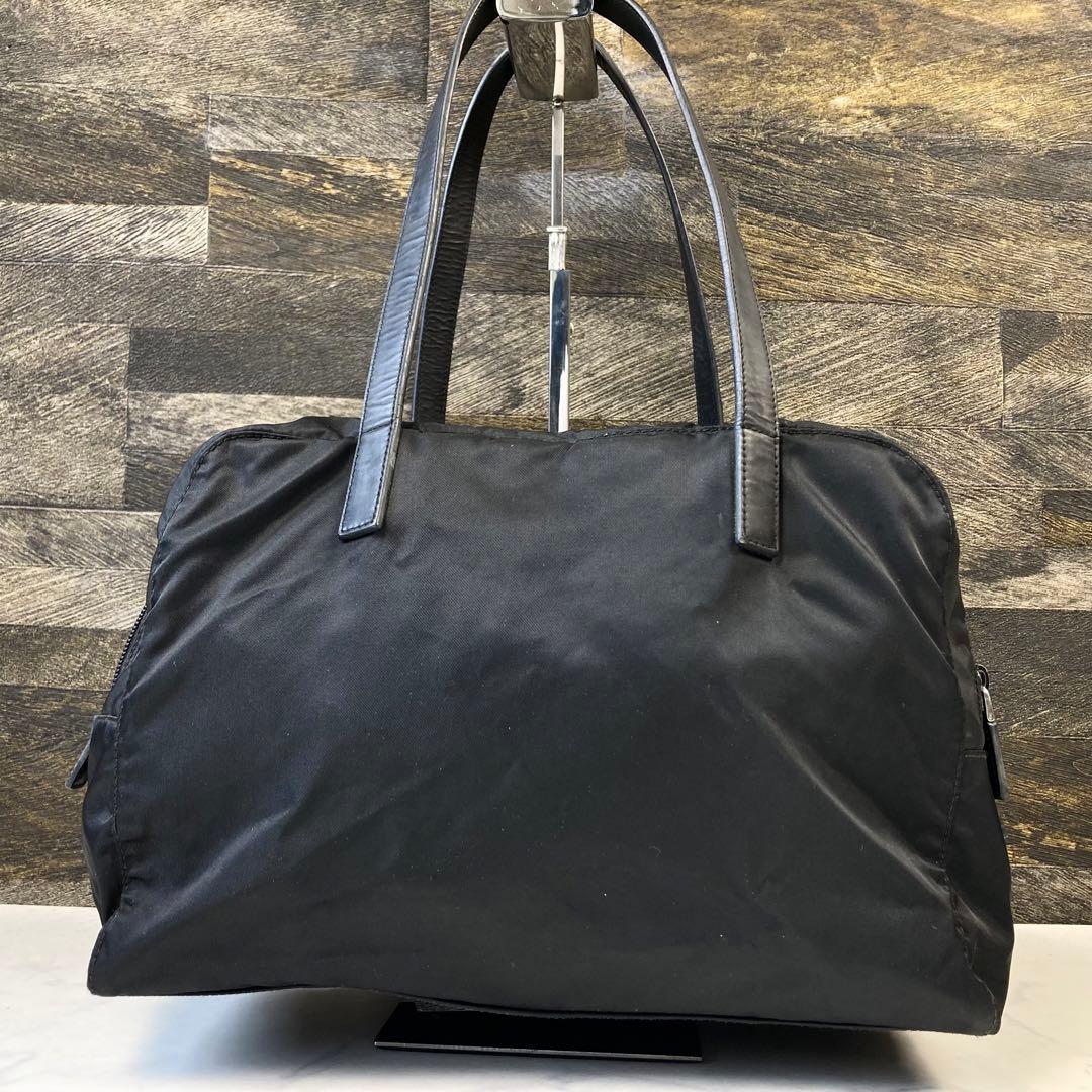 PRADAトートバッグ ビジネス テスートナイロン 三角ロゴ　黒