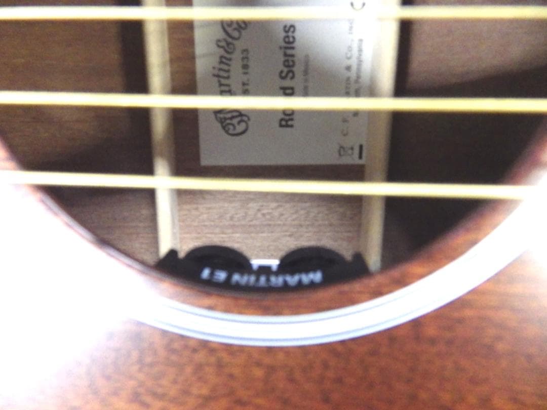 Martin　オール単板　エレアコギター　Road Series　000－10E