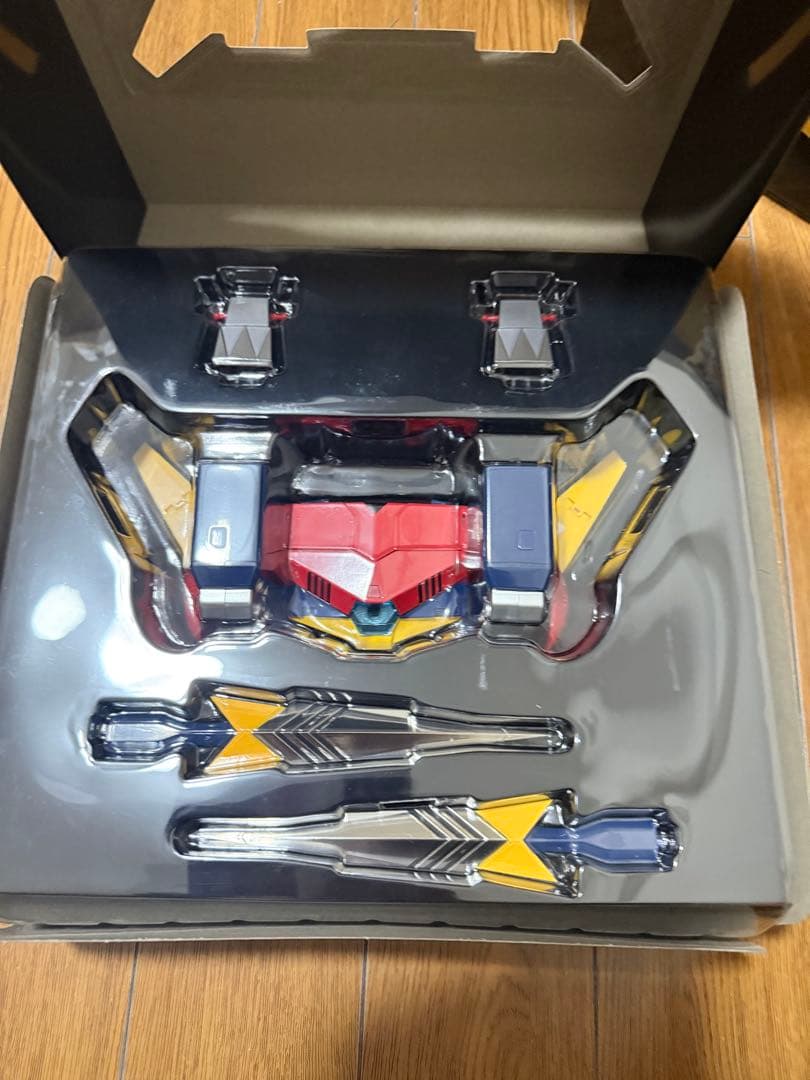 DX超合金魂 超電磁ロボ コン・バトラーＶ フィギュア