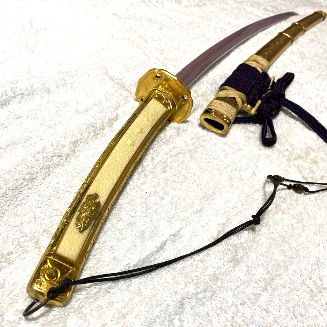 模造刀　金色の太刀　陣太刀　金属刀身