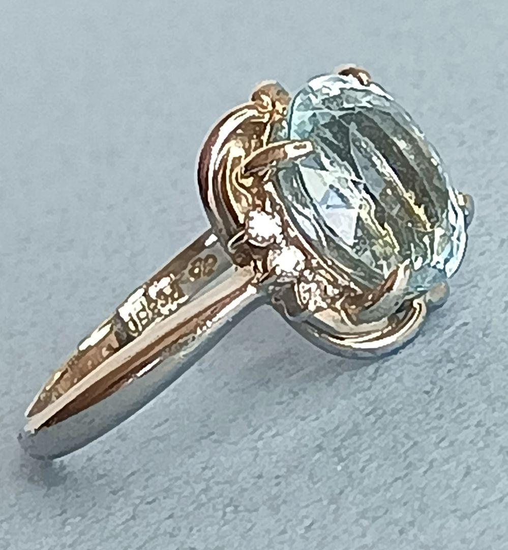 大粒アクアマリンリング♦2.85㌌✨／オーバル／#11／プラチナ枠／品質保証書付