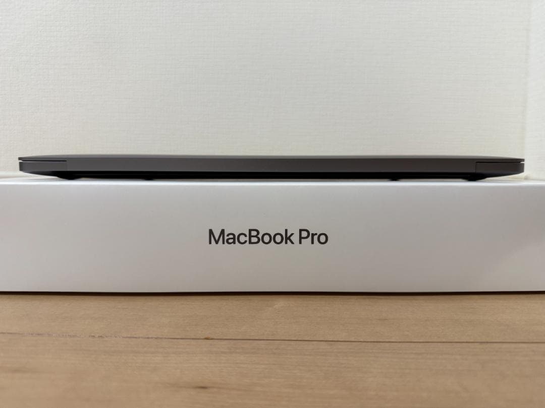 MacBook Pro M2チップ メモリ16GB/SSD256 13インチ