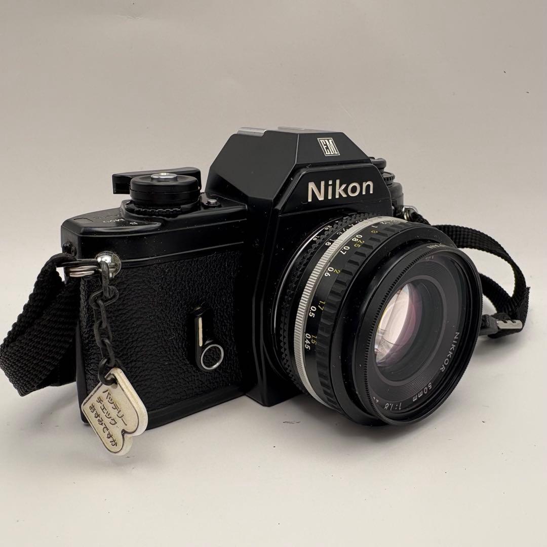 Nikon EM 一眼レフカメラ Nikkor 50mmレンズ