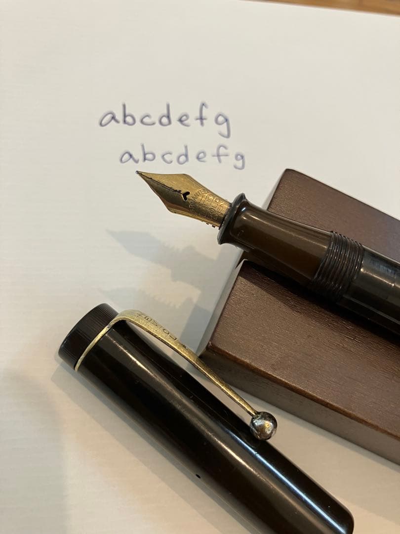 Embulu fountain pen Newclip インク止め式万年筆