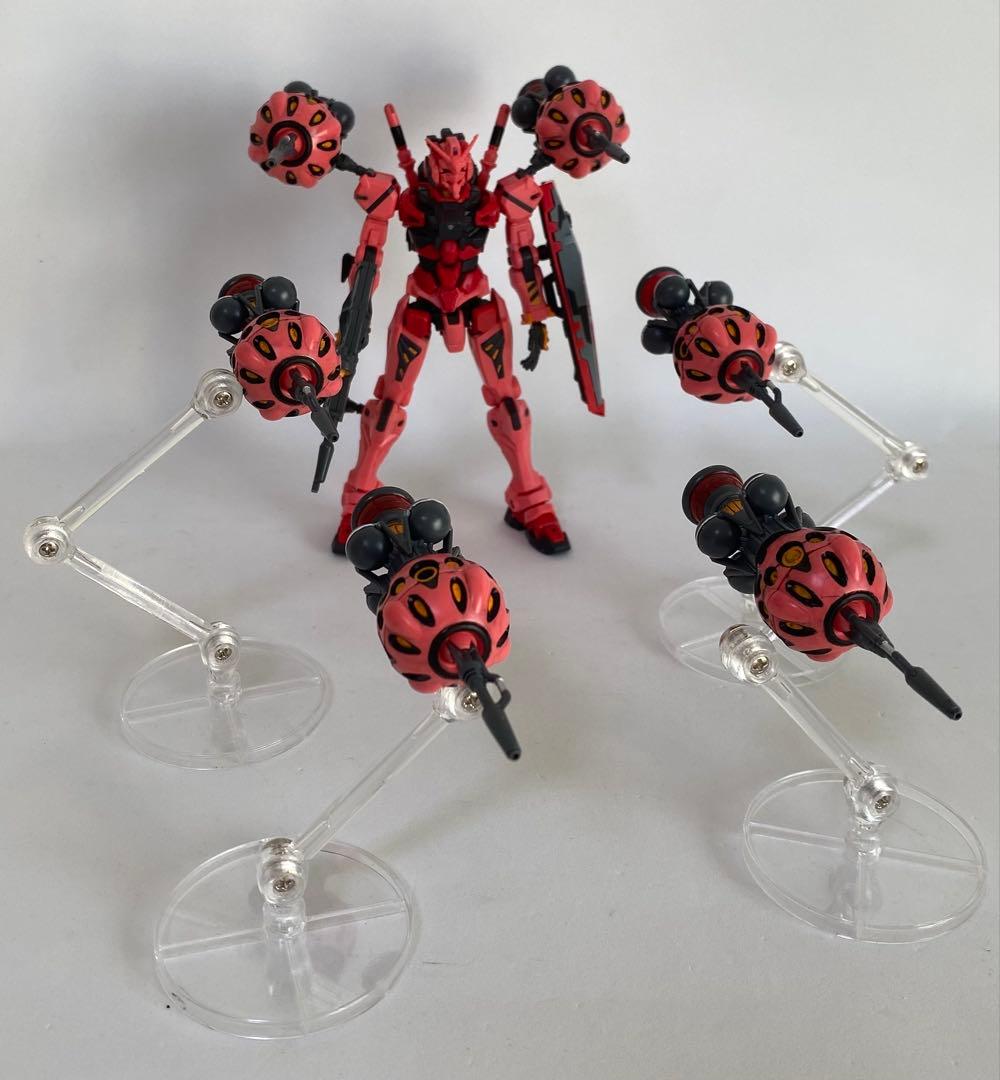 赤いガンダム【ビット６基】ガンプラ！HG！ジオラマベース！ビット台座４個付き！