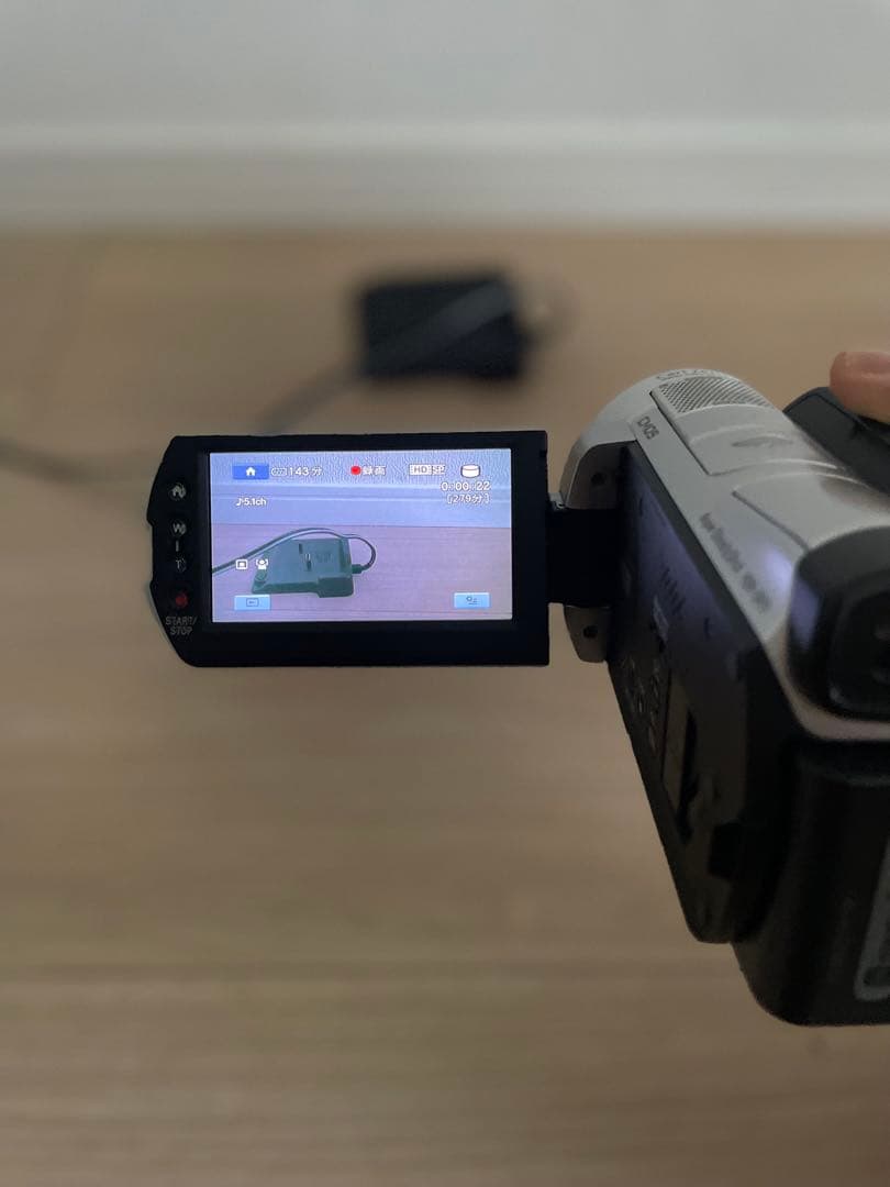 【美品】SONY ハンディカム　HDR-SR11 フルHD 10.2メガピクセル