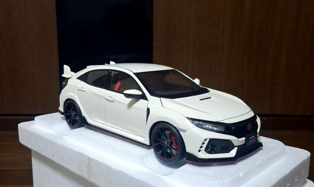 オートアート　ミニカー　1/18　ホンダ　シビック　タイプR