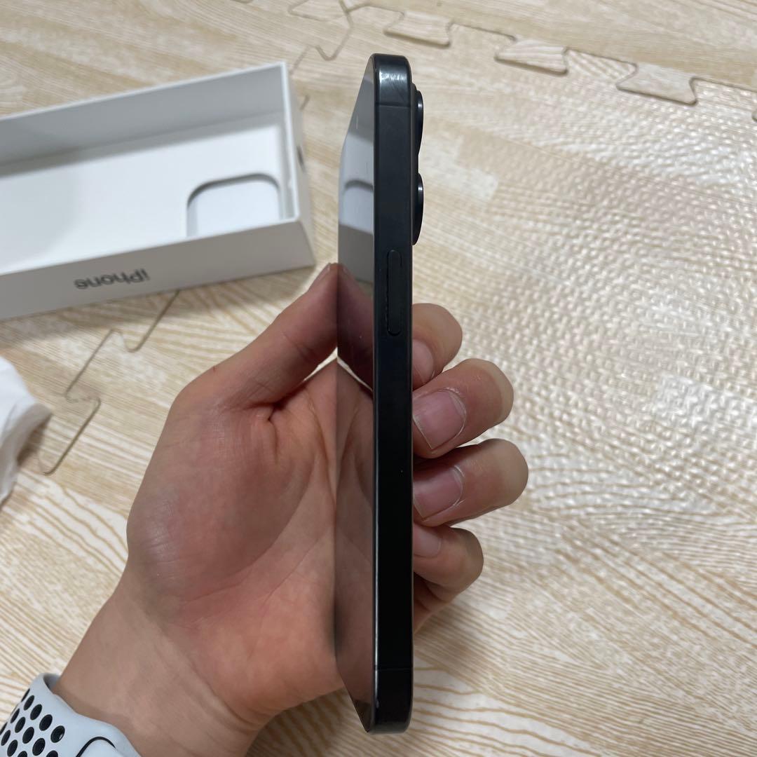 Apple iPhone 15 Pro 本体　SIMフリー