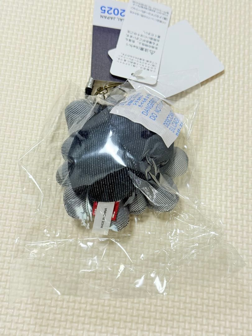 EXPO 2025 黒 ミャクミャク フェイス EDWIN キーホルダー