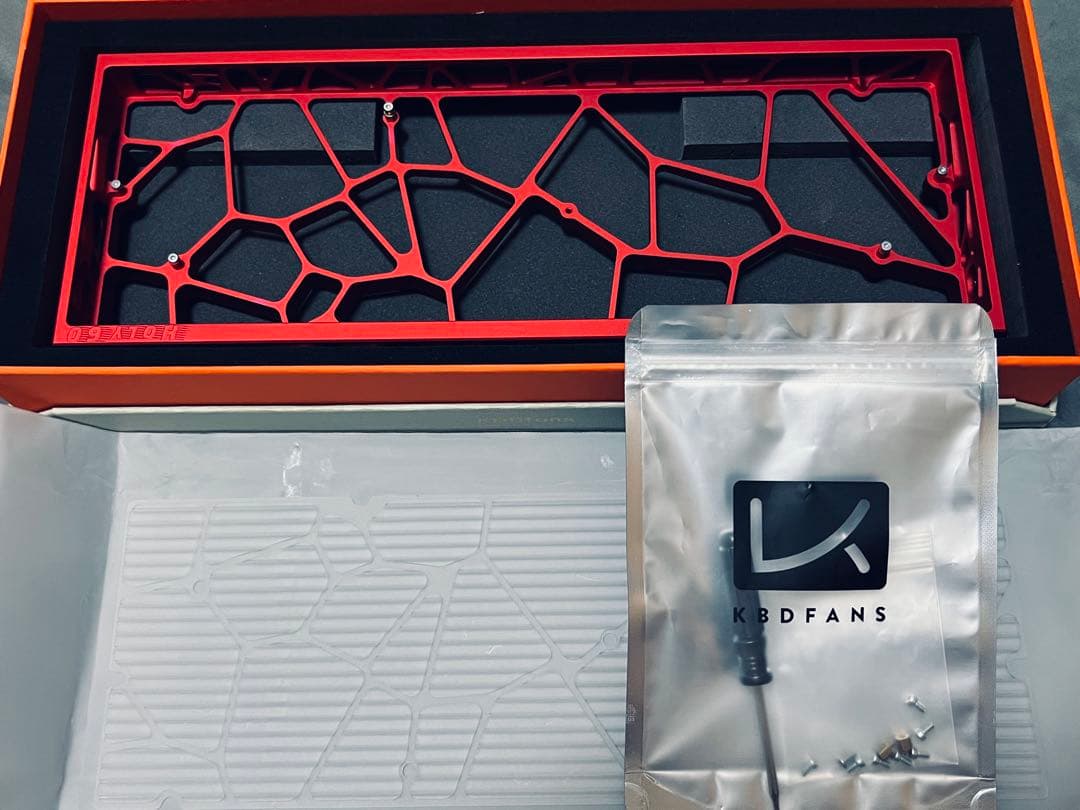 キーボード KBDFans Holy60 Case Anodized Red