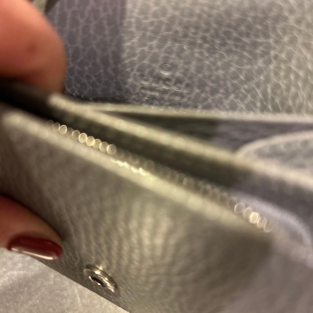 GUCCI グレー 二つ折り財布　美品