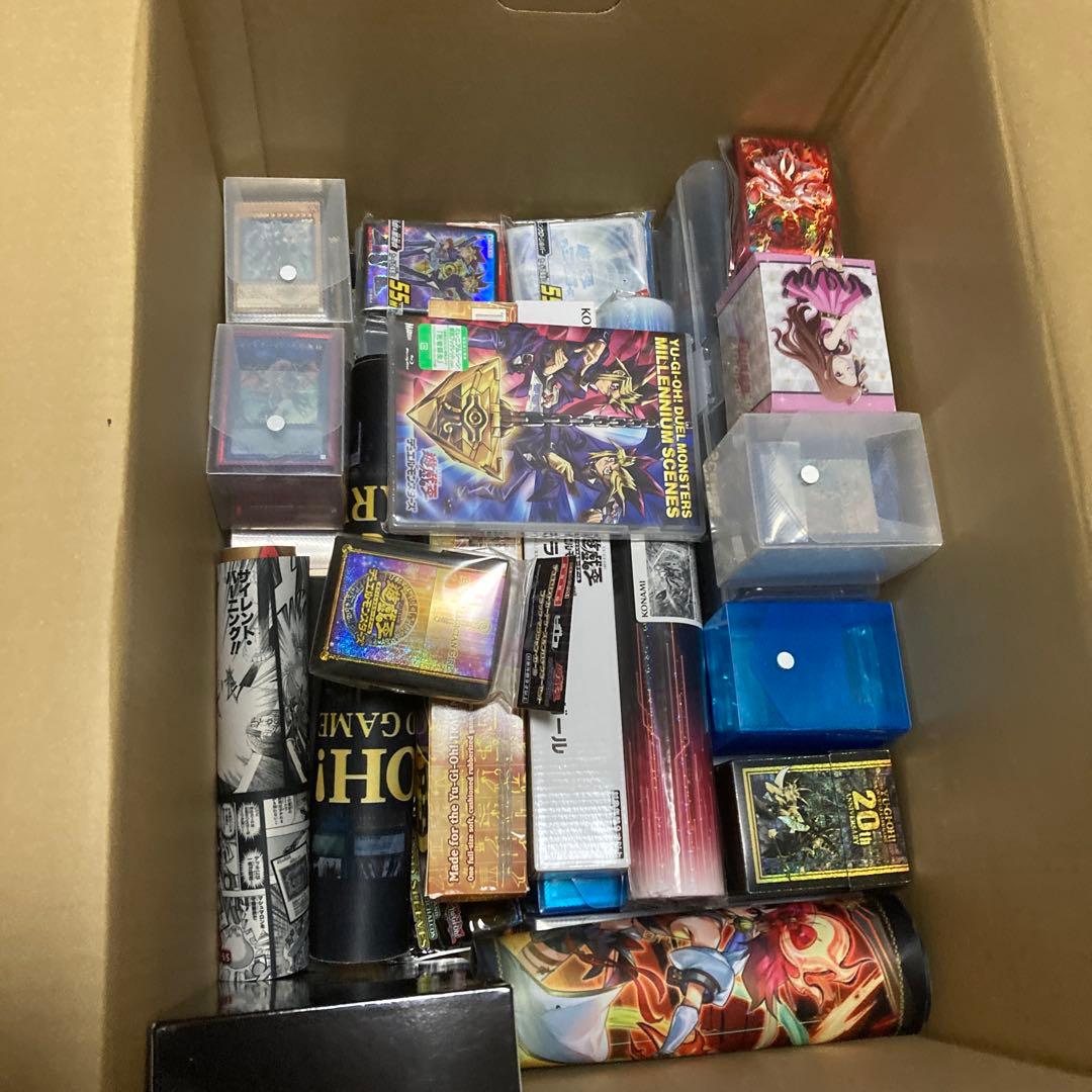 遊戯王　引退セット　コレクター用　スリーブ　プレイマット　デッキケース付き