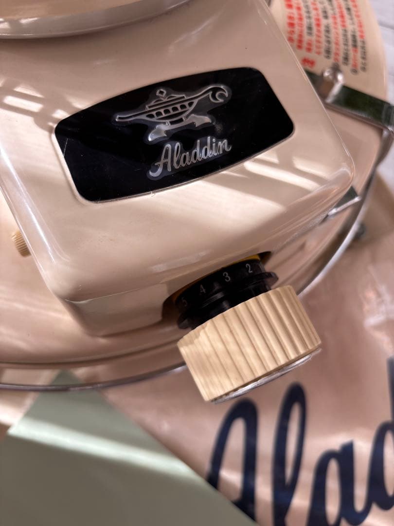 p*c様 アラジン 石油ストーブ ブルーフレーム　ホワイト　2018年　BF39