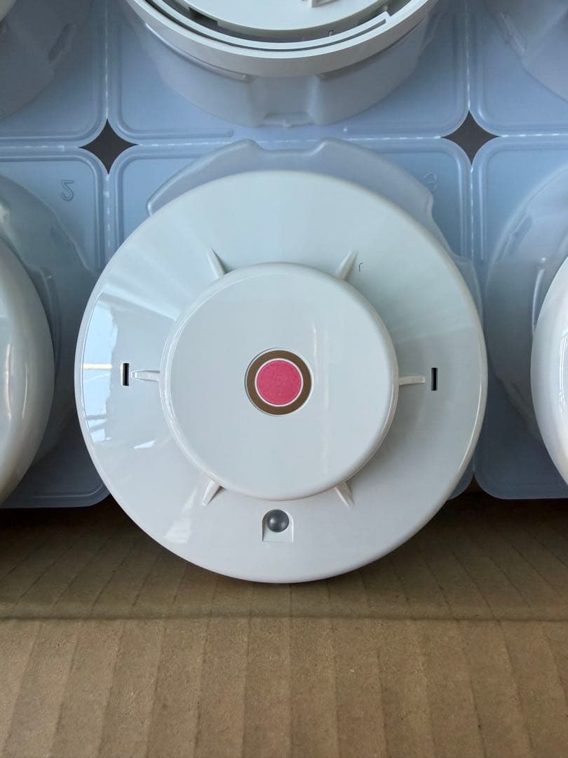 FDK-J319-D型　光電式煙感知器3種　 2022年製 20個　ベース付き