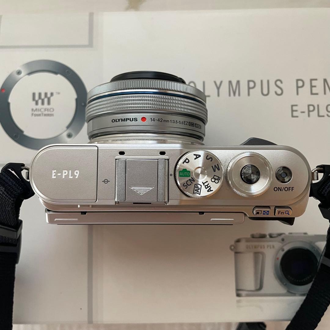 【値下げ！美品】OLYMPUS PEN E-PL9 [ブラック]ミラーレス一眼