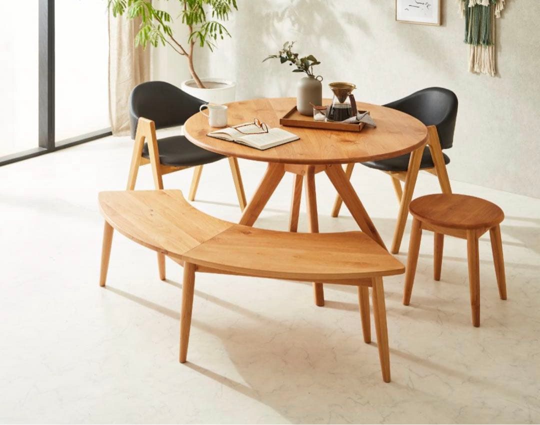 ダイニングテーブル　110㎝　円形　アルダー　無垢　北欧　可愛い