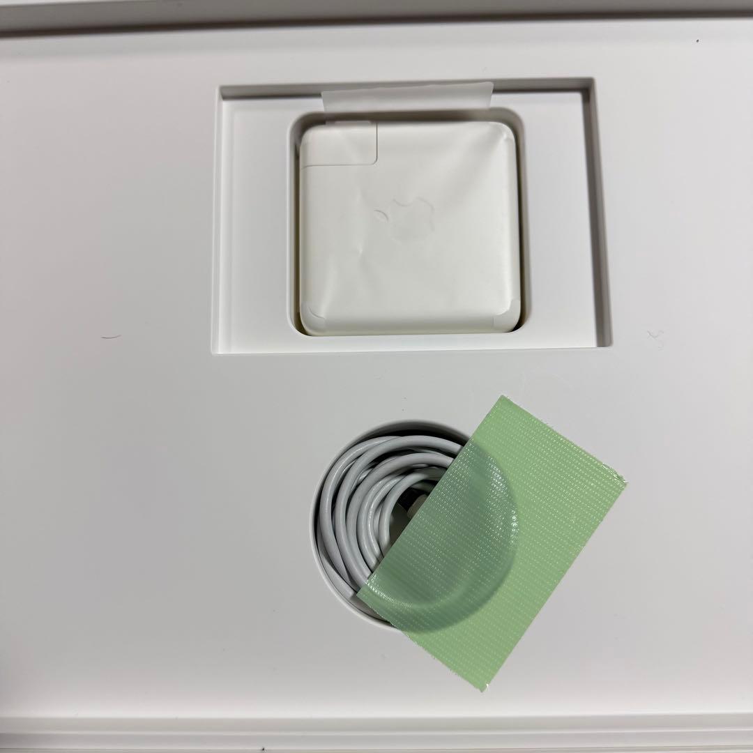 Mac Book PRO 2017 15インチ　1T メモリー16G