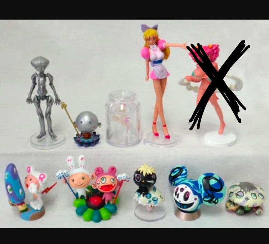 村上隆のスーパーフラットミュージアム ロサンゼルスエディション 9個。