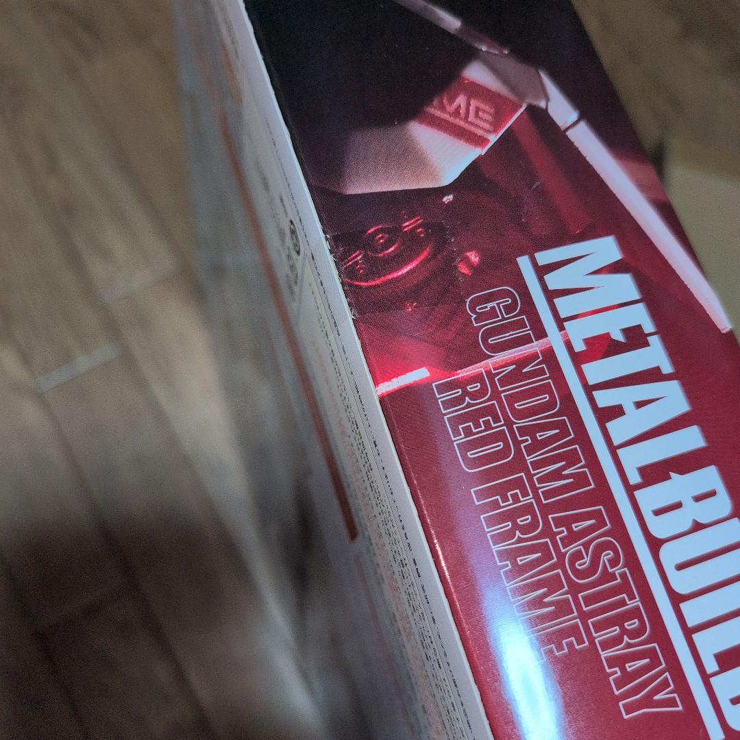 未開封　メタルビルド　レッドフレーム　フライトユニット　ライトニングストライカー