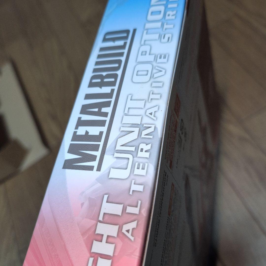 未開封　メタルビルド　レッドフレーム　フライトユニット　ライトニングストライカー