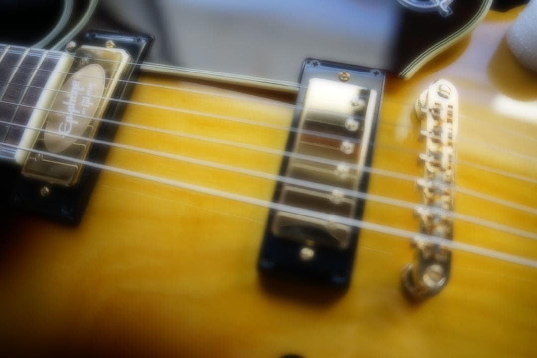 ギター Epiphone sheraton Frequensator sunburst