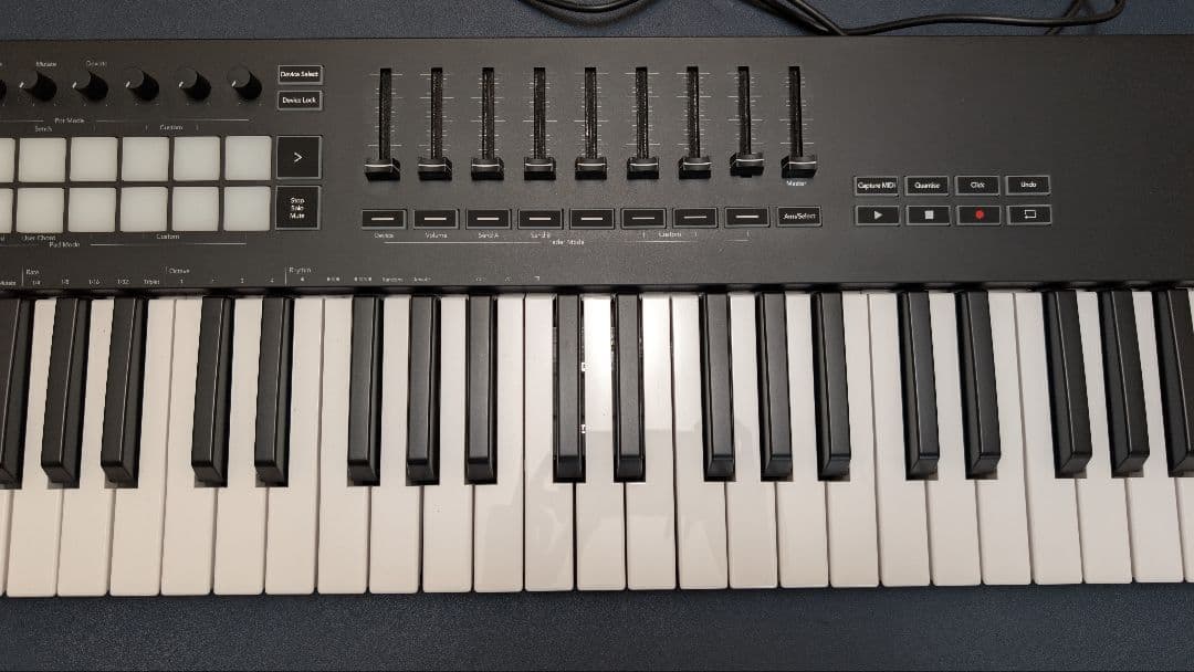 Novation LAUNCHKEY MK3 61 MIDIキーボード