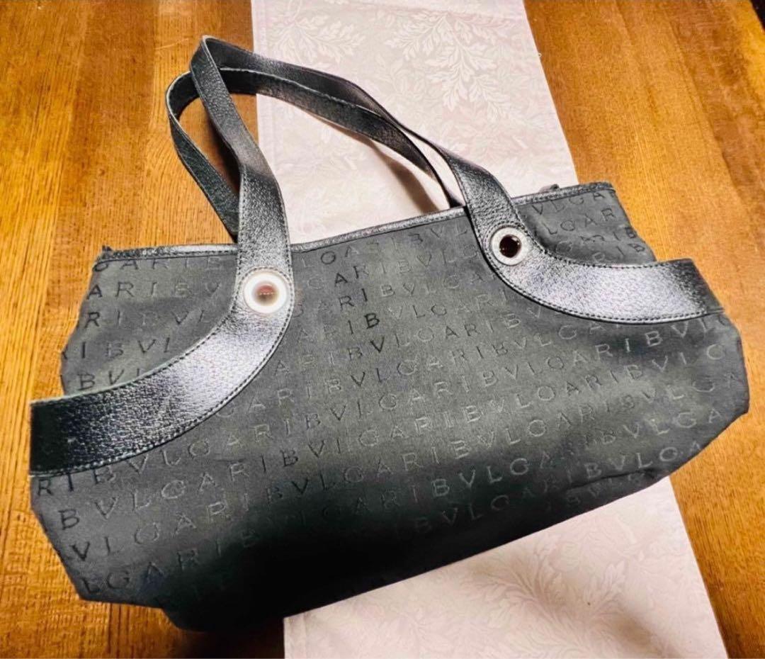 BVLGARI ブラック ショルダーバッグ