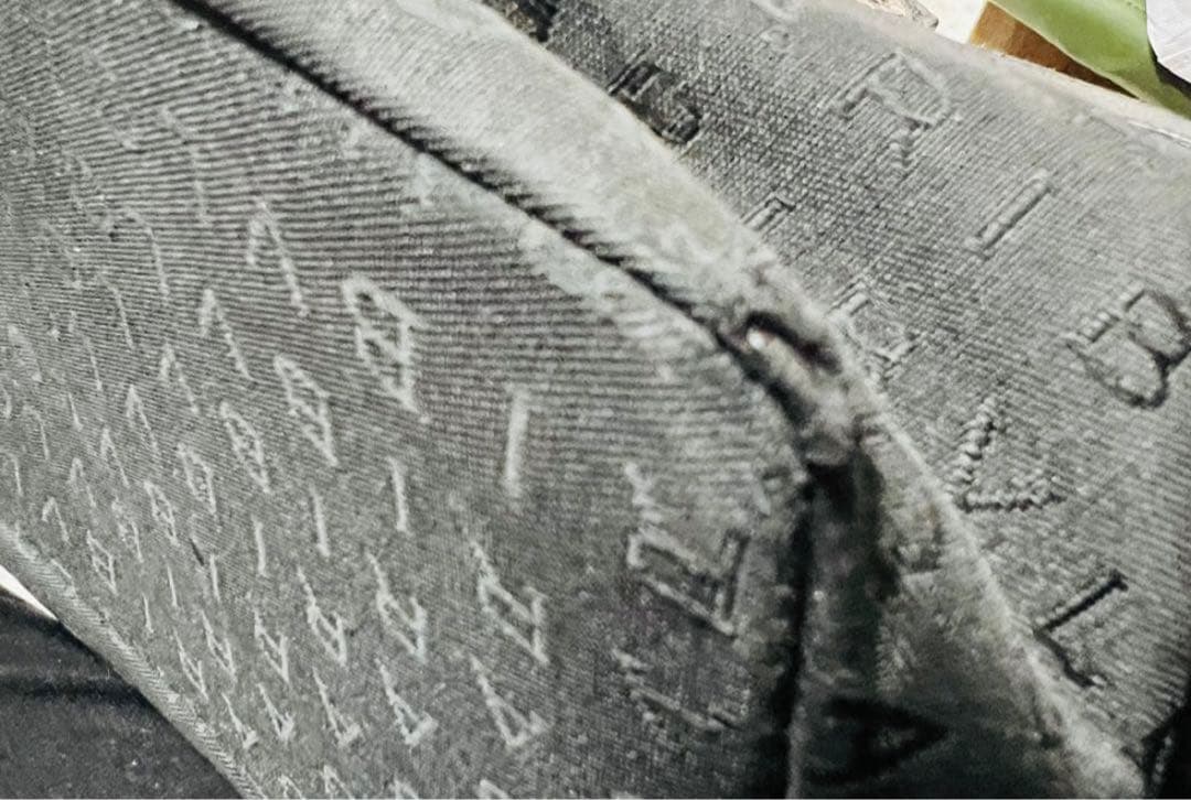 BVLGARI ブラック ショルダーバッグ