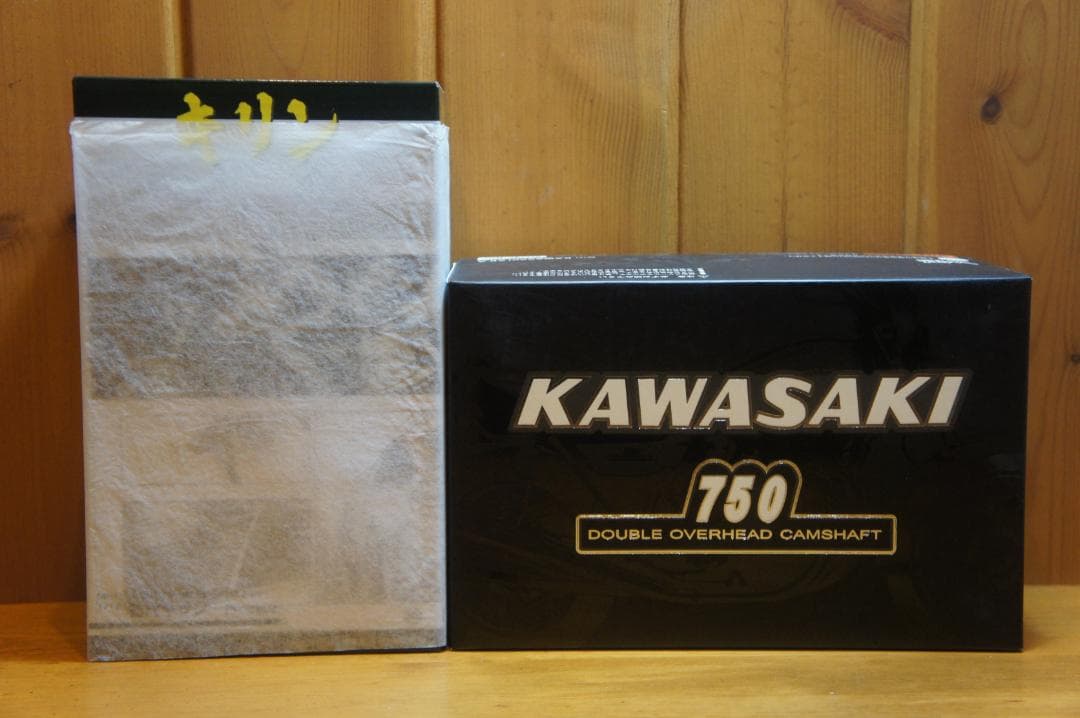 フィギュア KAWASAKI カワサキ 750RS Z2 ZⅡ＋初代キリン